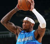 芒果体育 -密尔沃基雄鹿训练开放日，今晨伤情更新引欢呼，社区盾在即，赛程密集仍需轮换的简单介绍